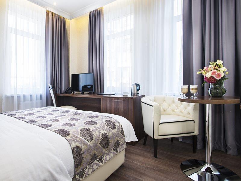 Bonapart Hotel By Uhm Kyiv Exterior photo