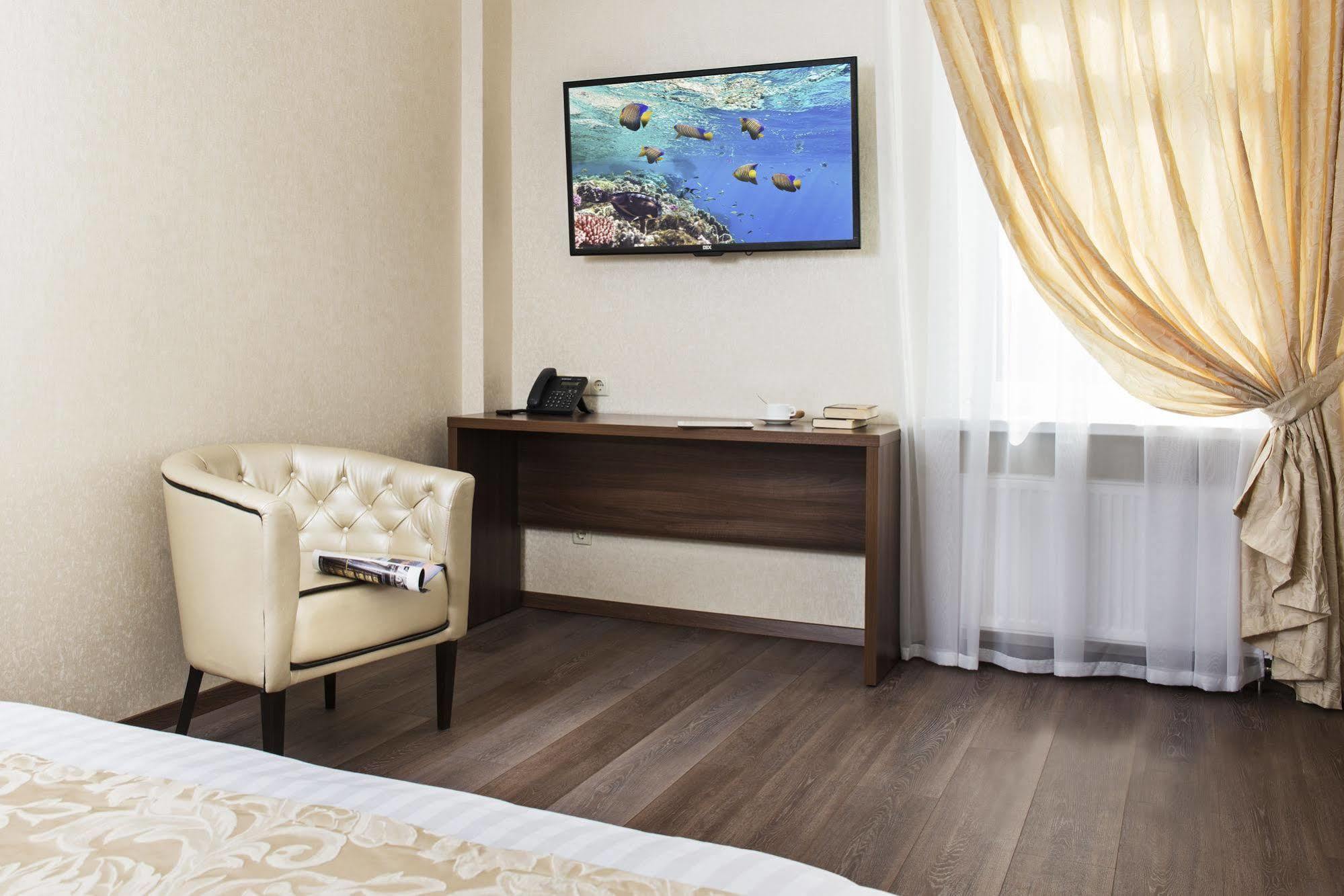 Bonapart Hotel By Uhm Kyiv Exterior photo
